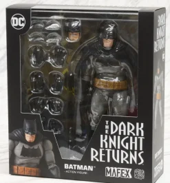 Mafex Batman Dark Knight Returns Action Figure #106<DC Clearance