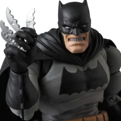 Mafex Batman Dark Knight Returns Action Figure #106<DC Clearance